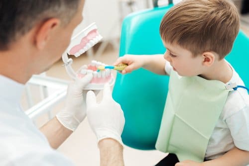 Pédodontie - soins dentaires pour enfants - Cliniques dentaires Bailli et Verbist à Bruxelles
